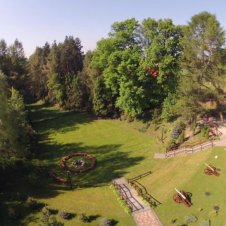 Zajazd Zlota Iglica Pogrzebien Luaran gambar